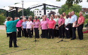 Singspiration in the Riverside Gardens
